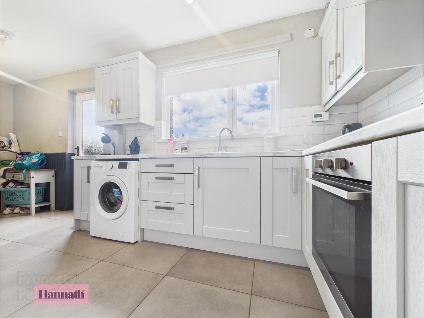 24 Woodside Green 7 of 19