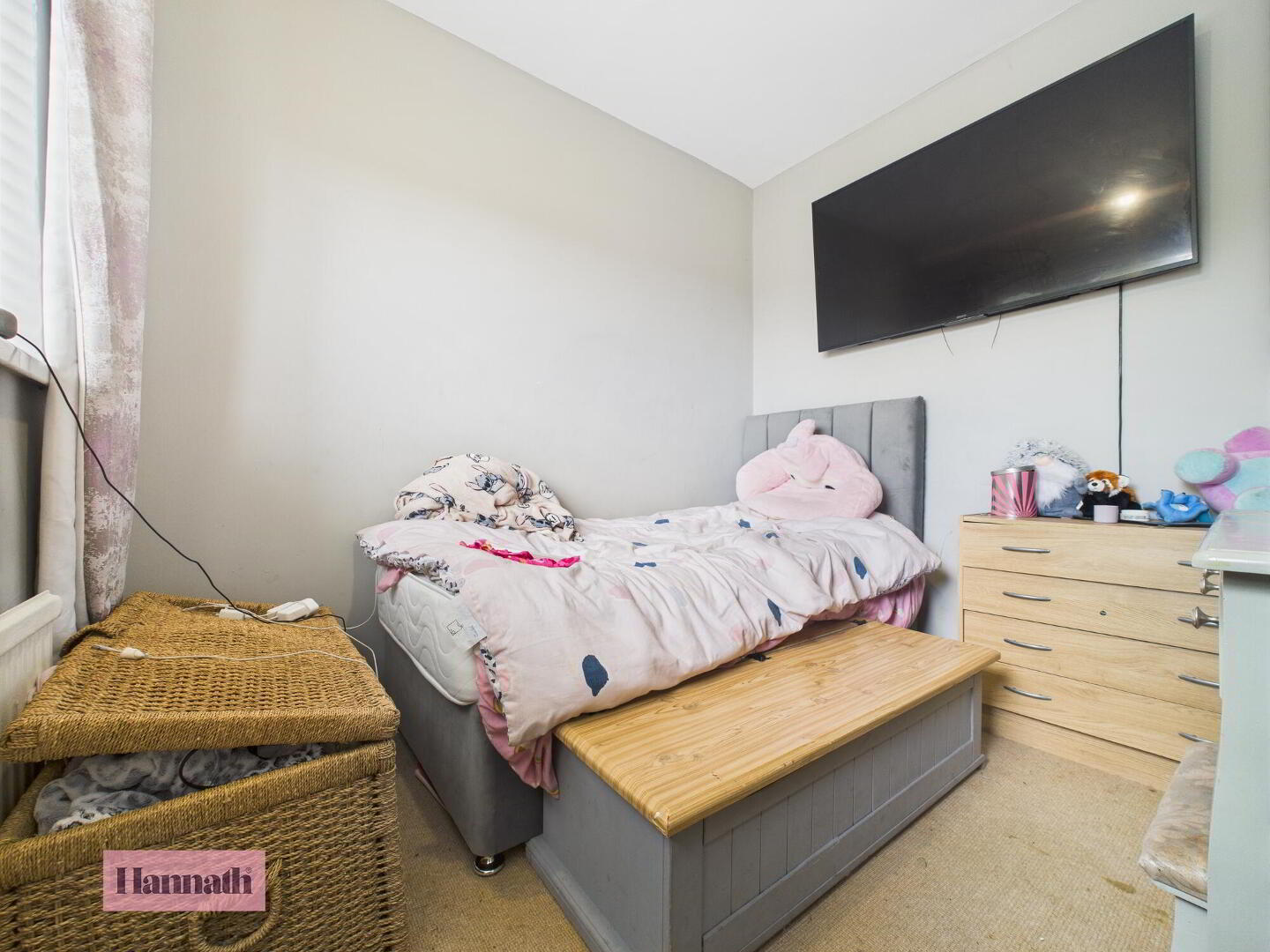 24 Woodside Green 12 of 19
