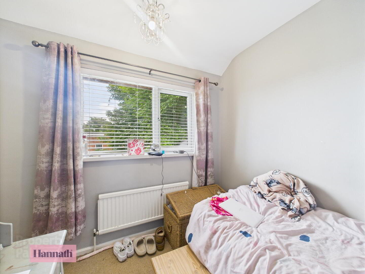 24 Woodside Green 13 of 19