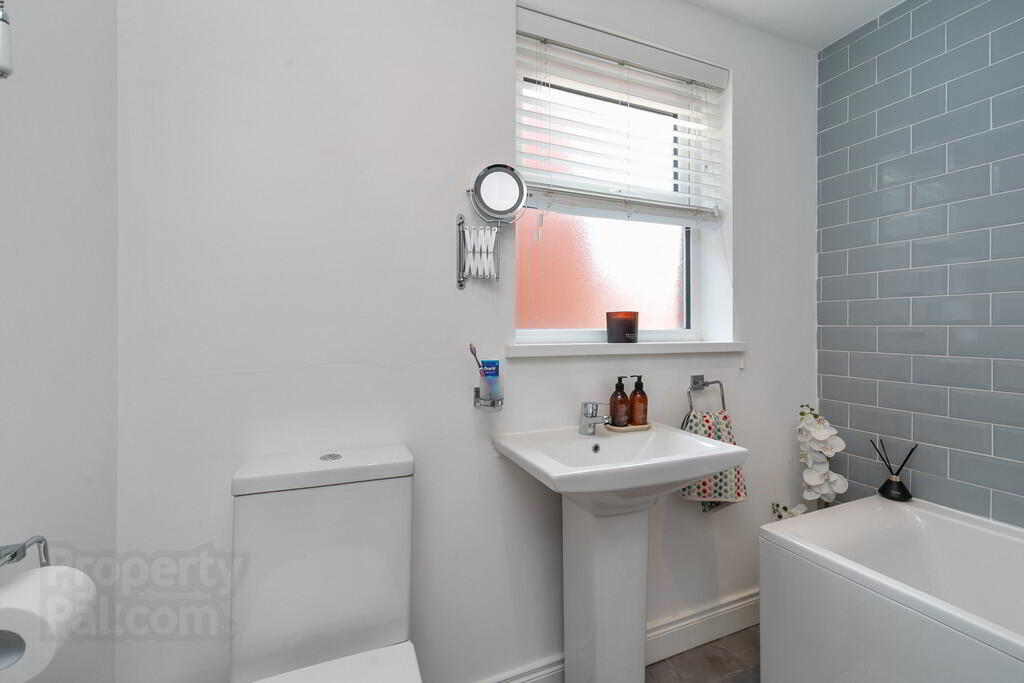 25 Cheviot Avenue 18 of 23