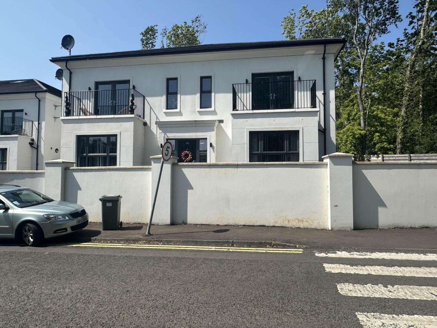 Apt 2 The Cutts, Dunmurry 2 of 27