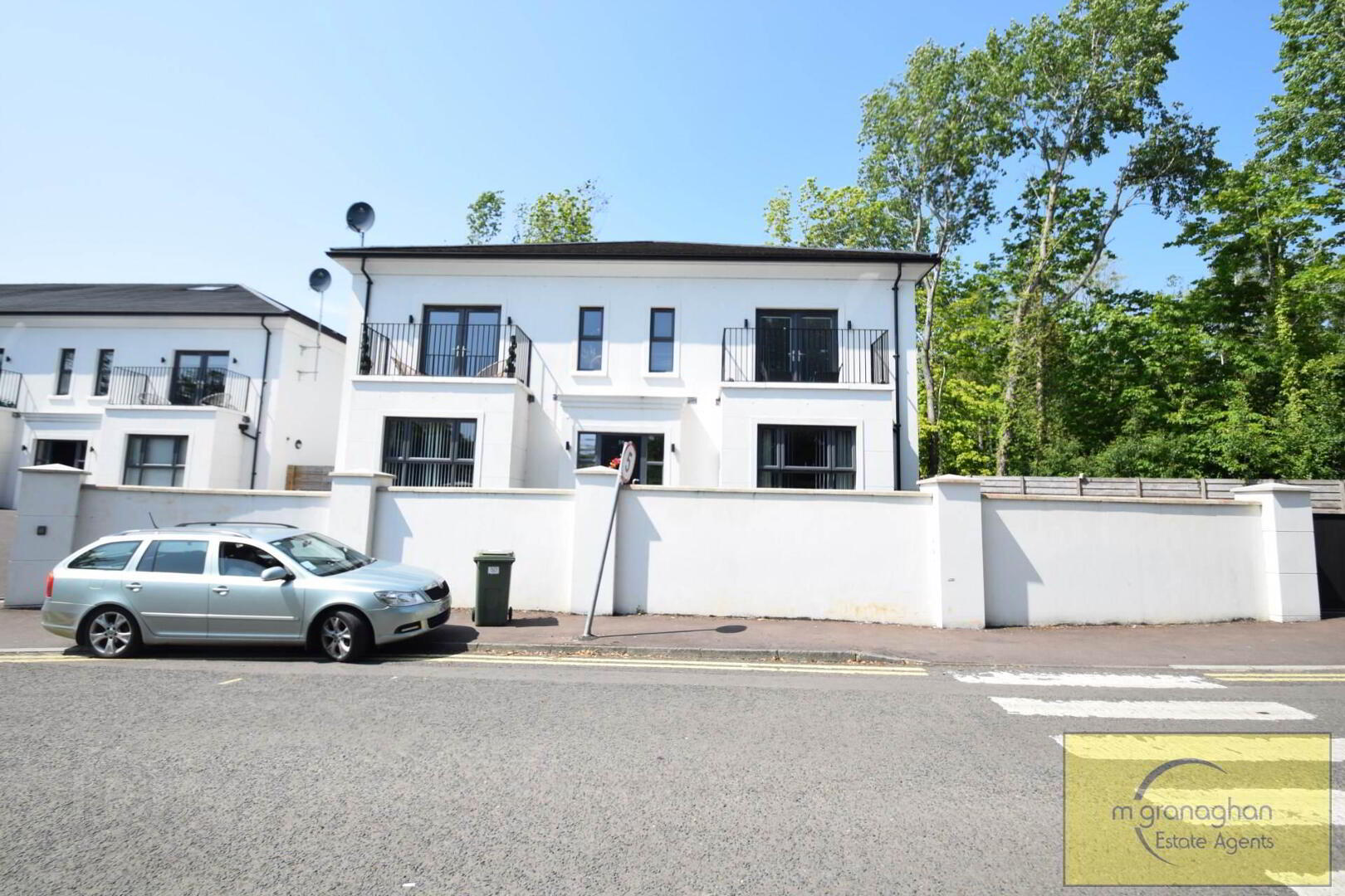 property description image