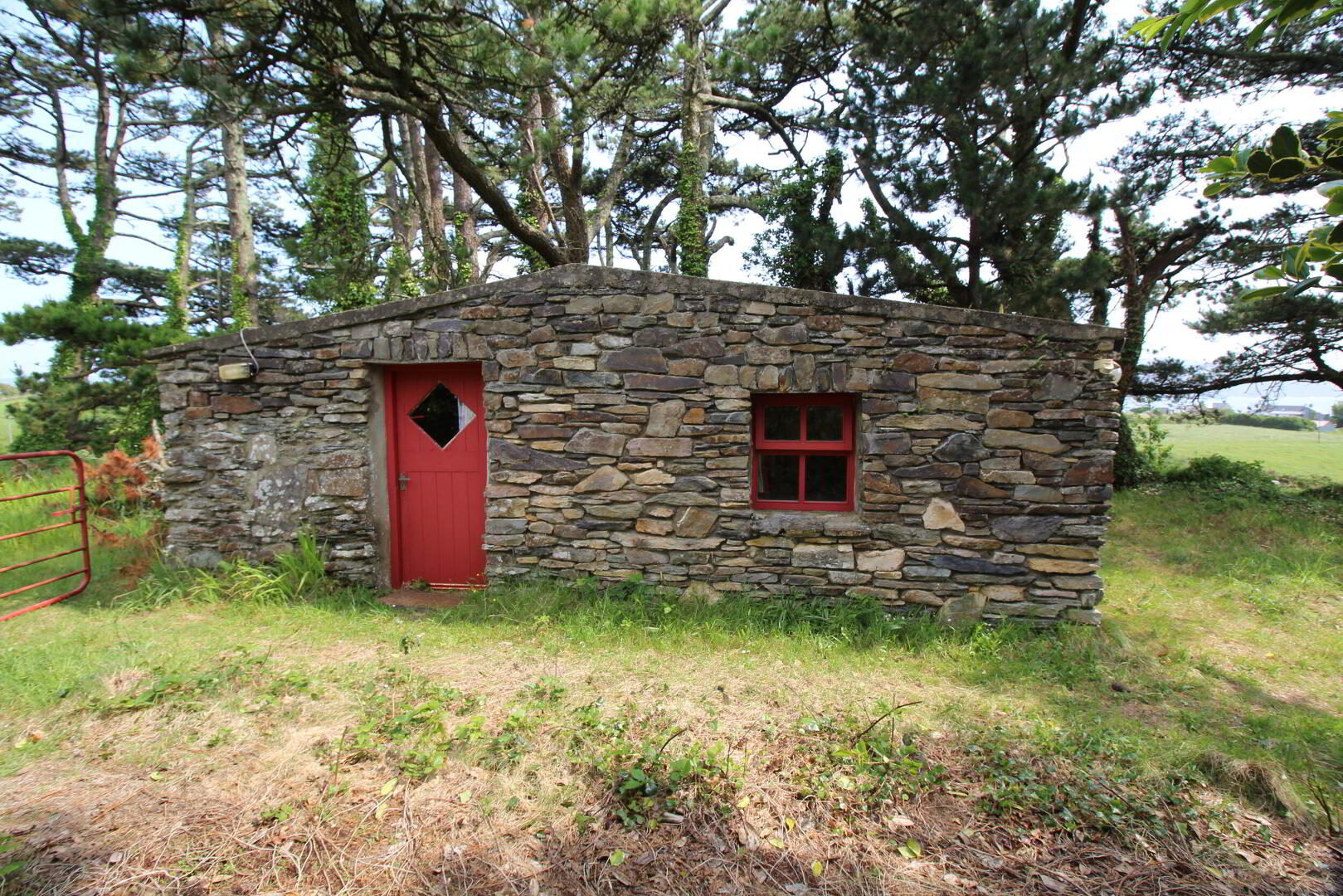 Caher 15 of 24