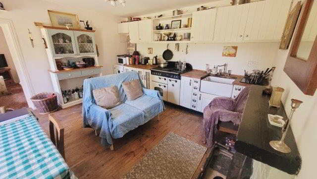 Faerie Nuff Cottage" 29 of 40