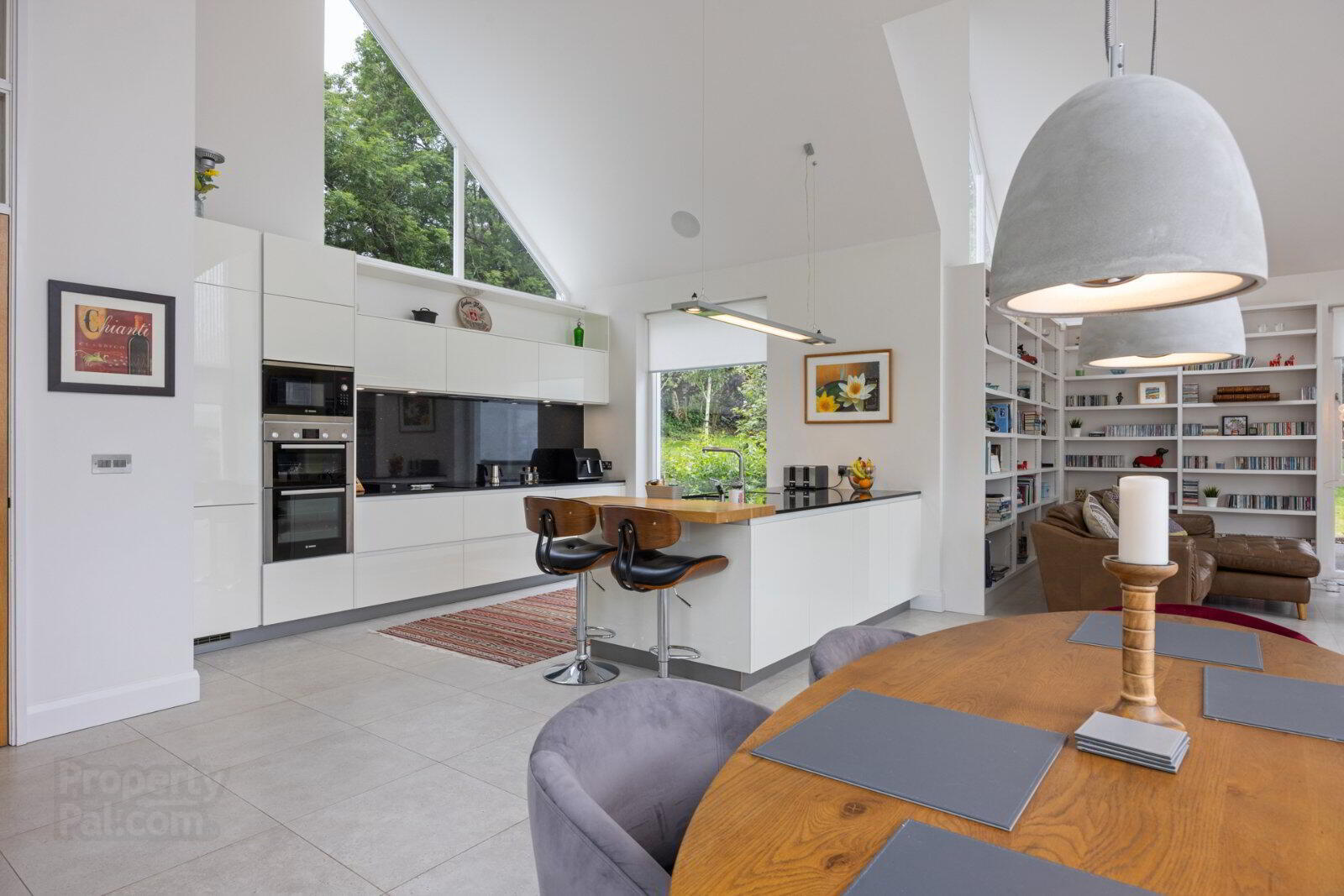 8 Whinknowe Road 6 of 28