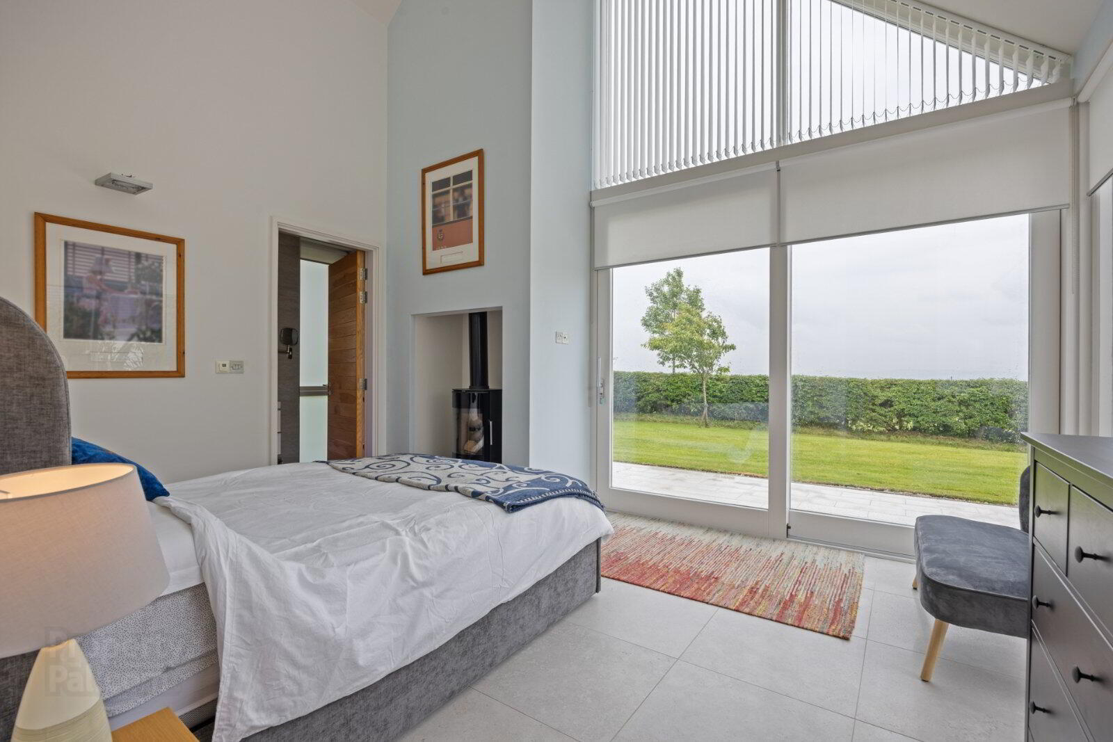 8 Whinknowe Road 13 of 28