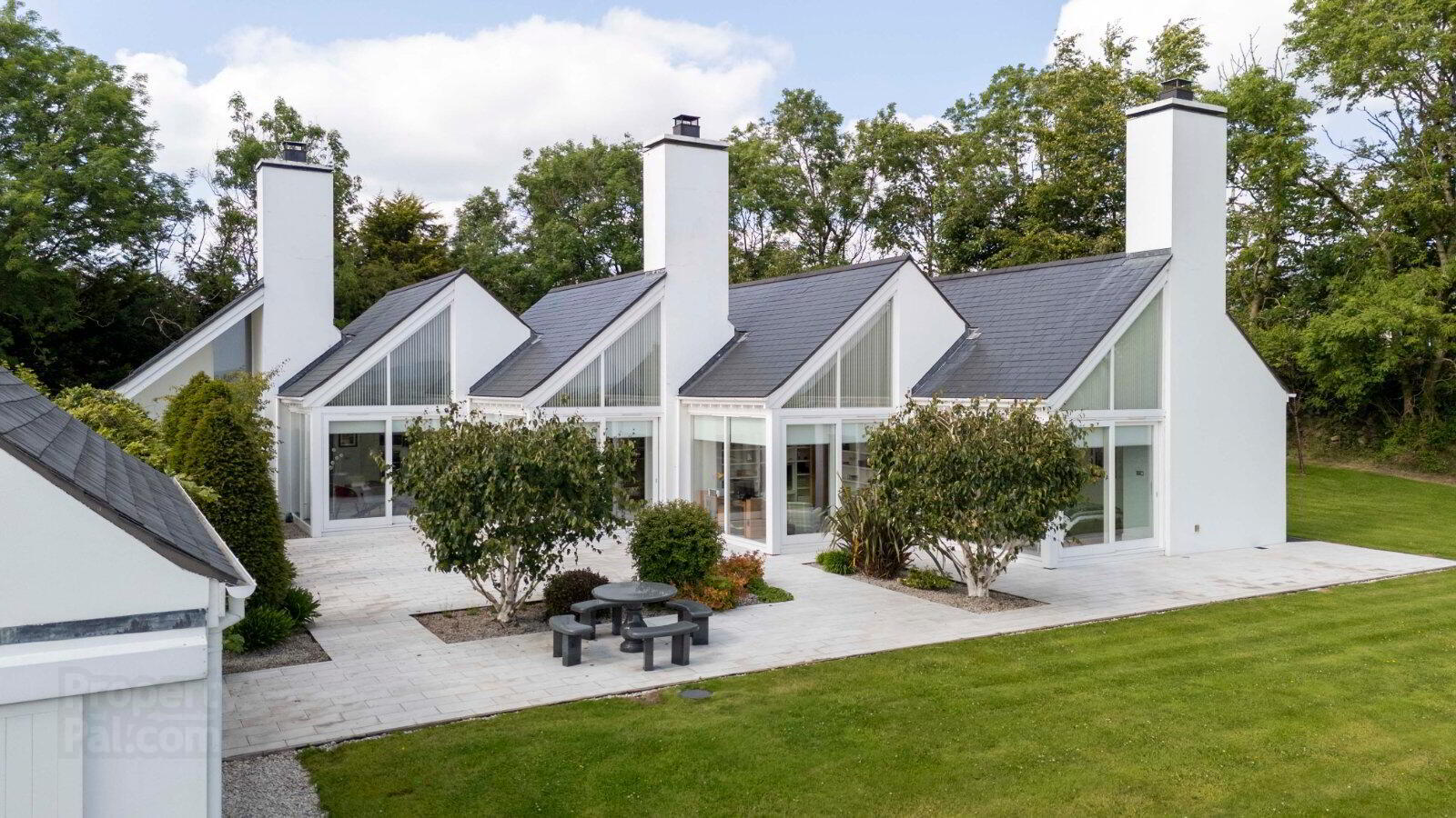 8 Whinknowe Road 21 of 28