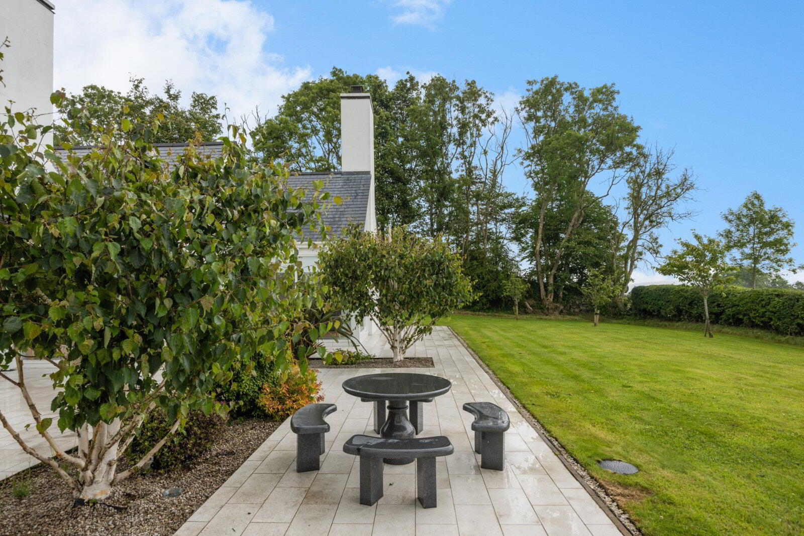 8 Whinknowe Road 23 of 28