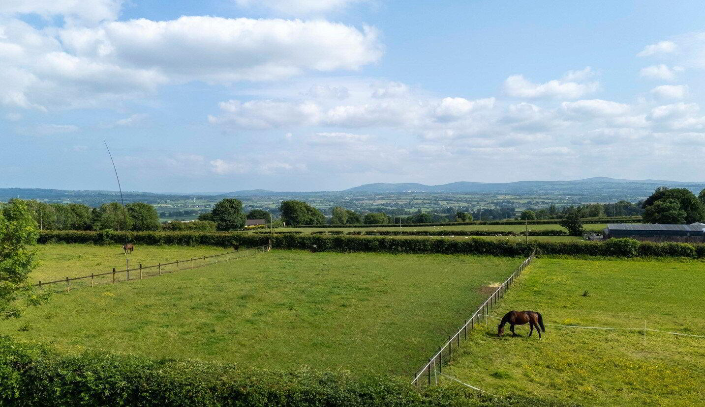 8 Whinknowe Road 25 of 28