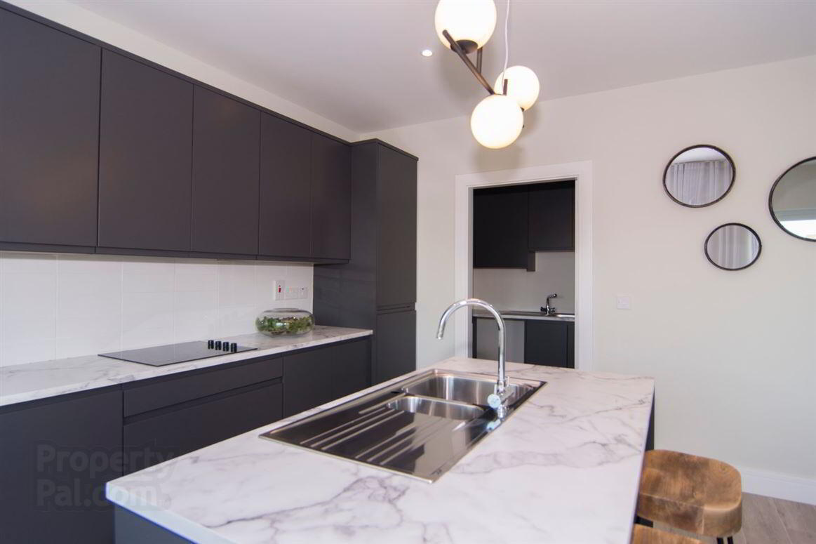 46 Fairways Gardens 6 of 15