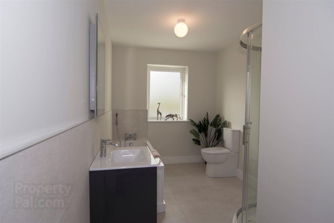 46 Fairways Gardens 9 of 15