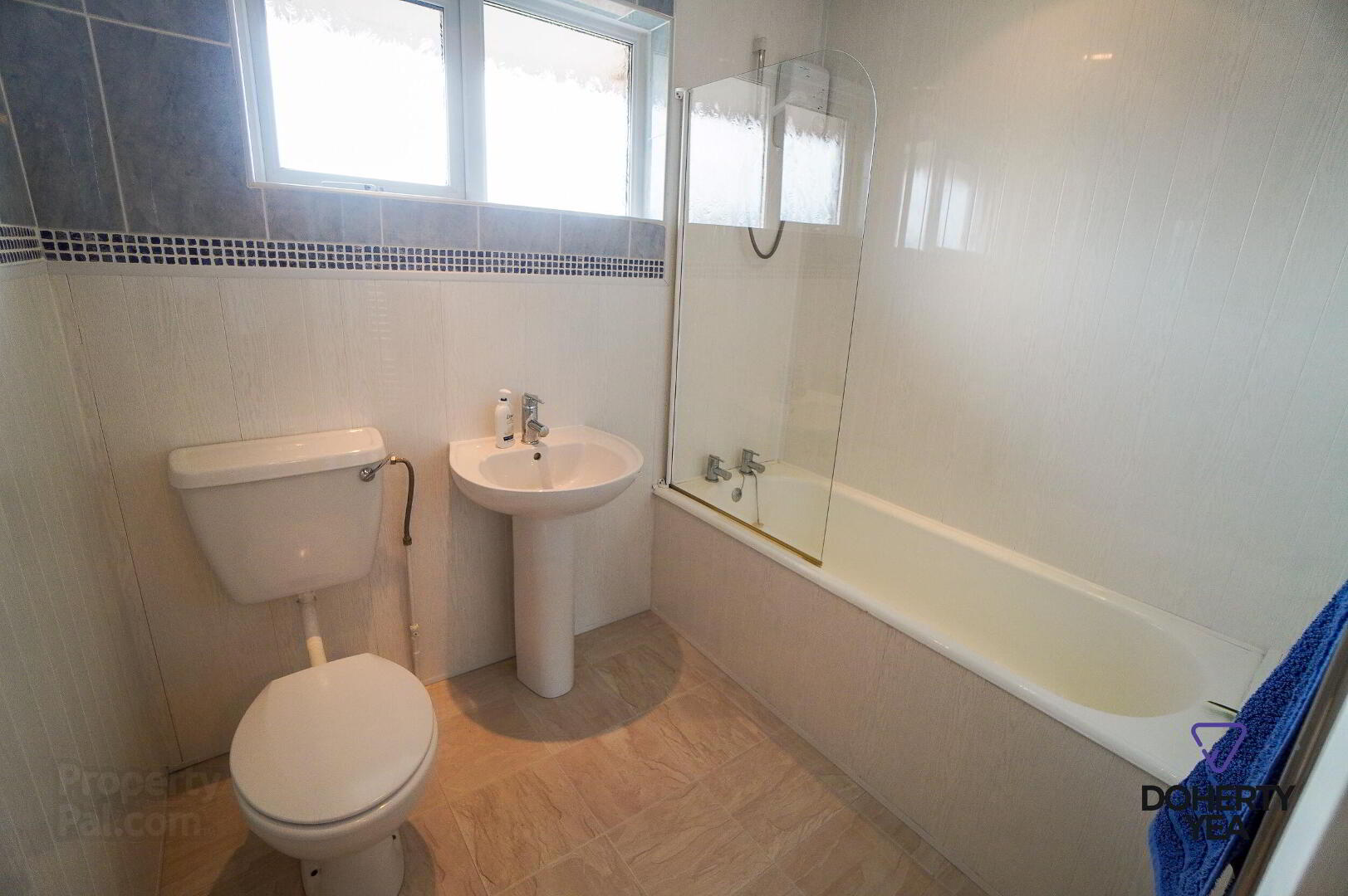 15 Craigowen Road 12 of 16