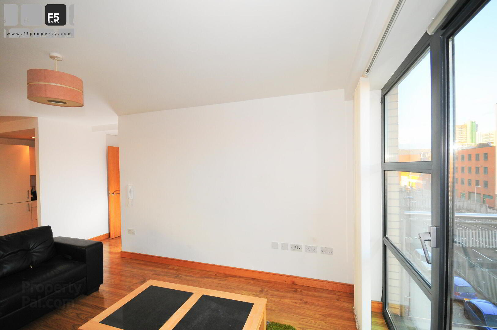 130 Victoria Place, 20 Wellwood Street 3 of 8