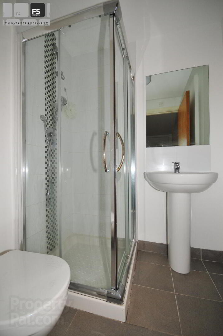 130 Victoria Place, 20 Wellwood Street 6 of 8