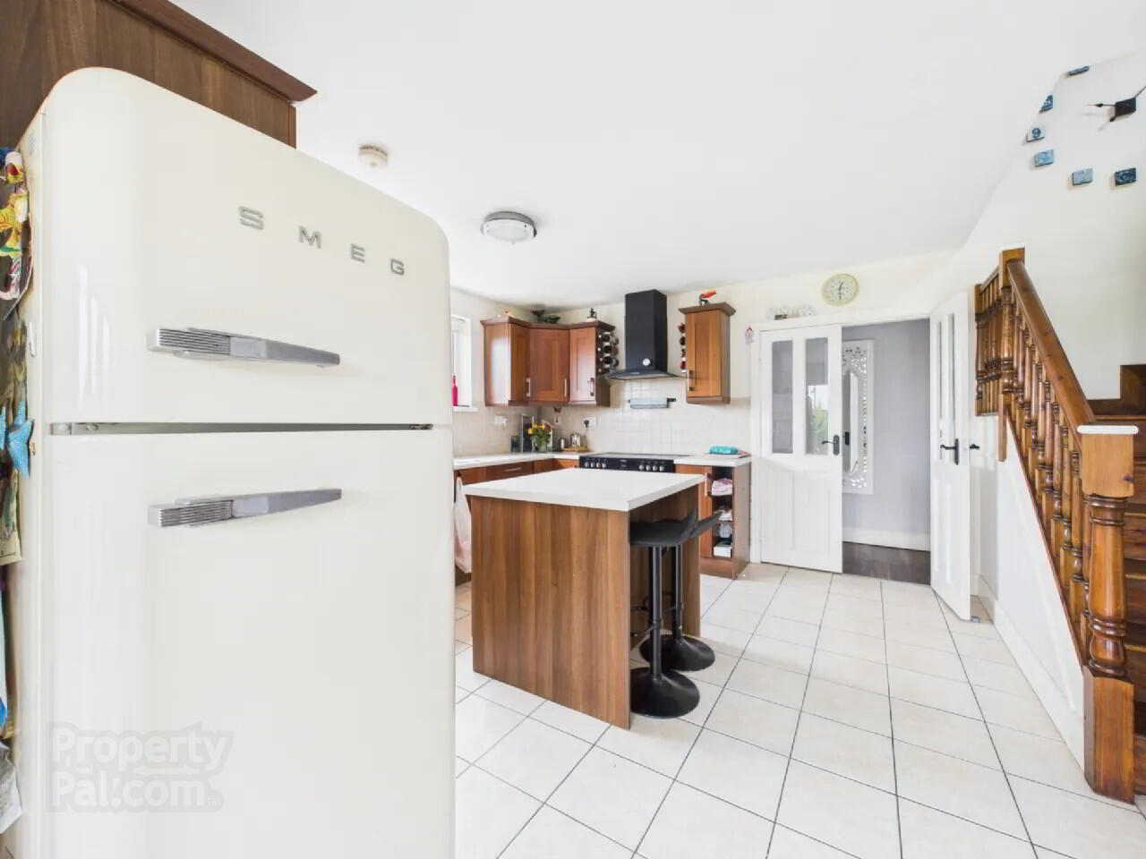 15 Ozanam Street 8 of 18