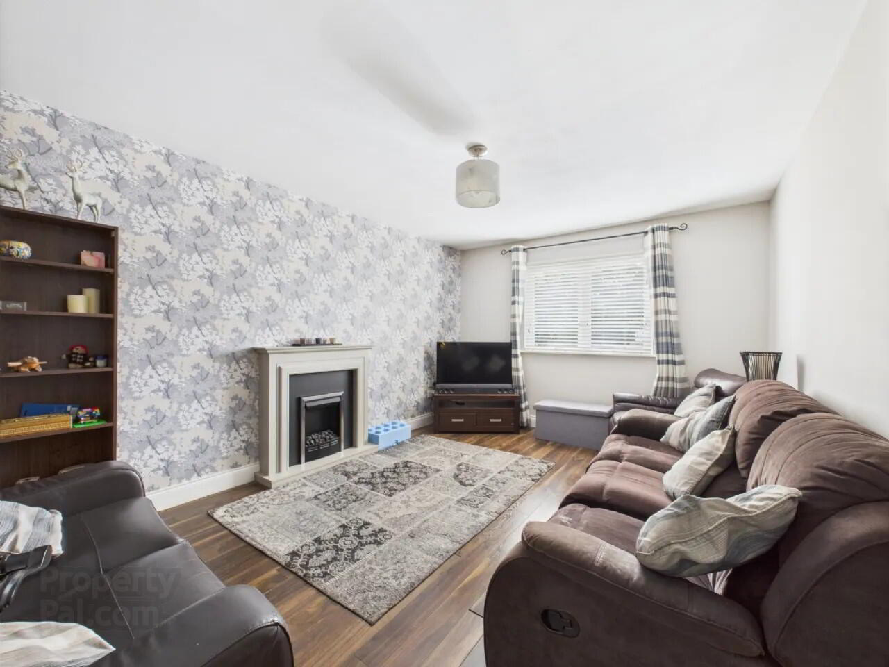 15 Ozanam Street 11 of 18