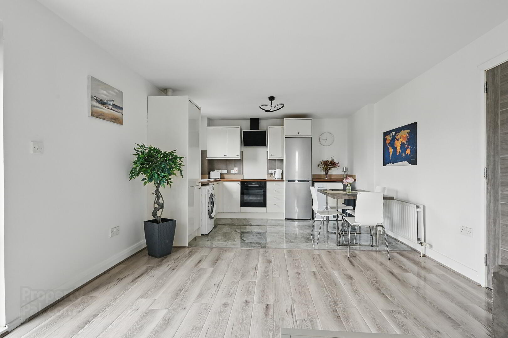 2f Heath Lodge Ave 8 of 19