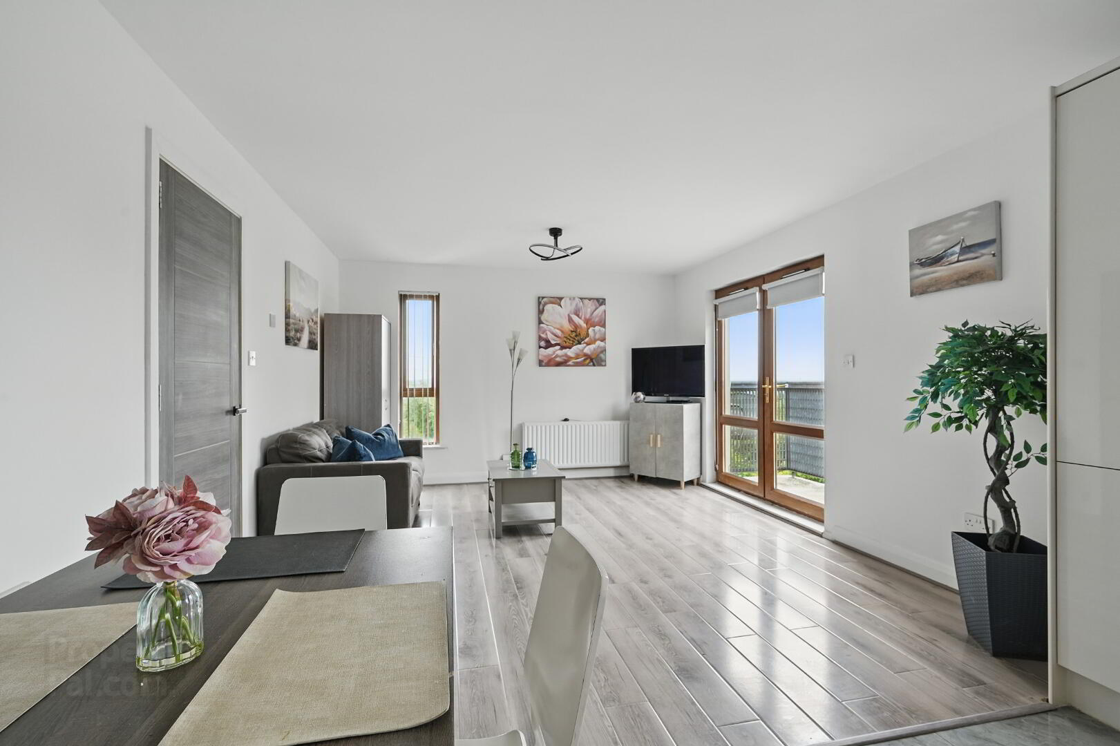 2f Heath Lodge Ave 12 of 19