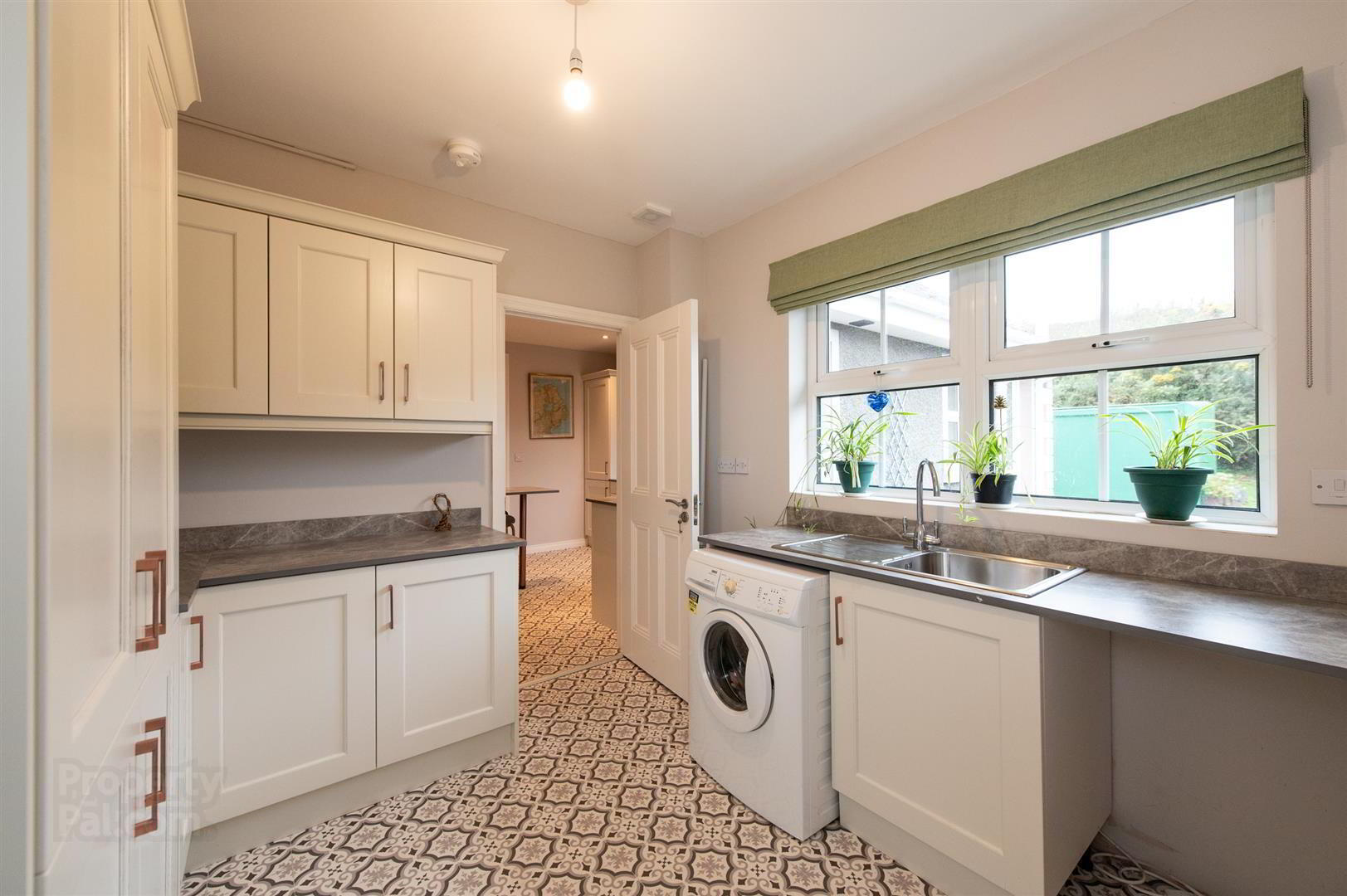 West Wing, 23 The Craig Road 14 of 20