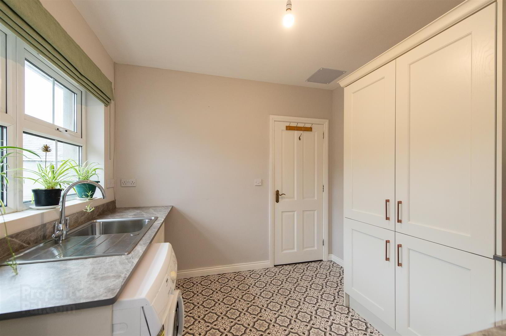 West Wing, 23 The Craig Road 15 of 20