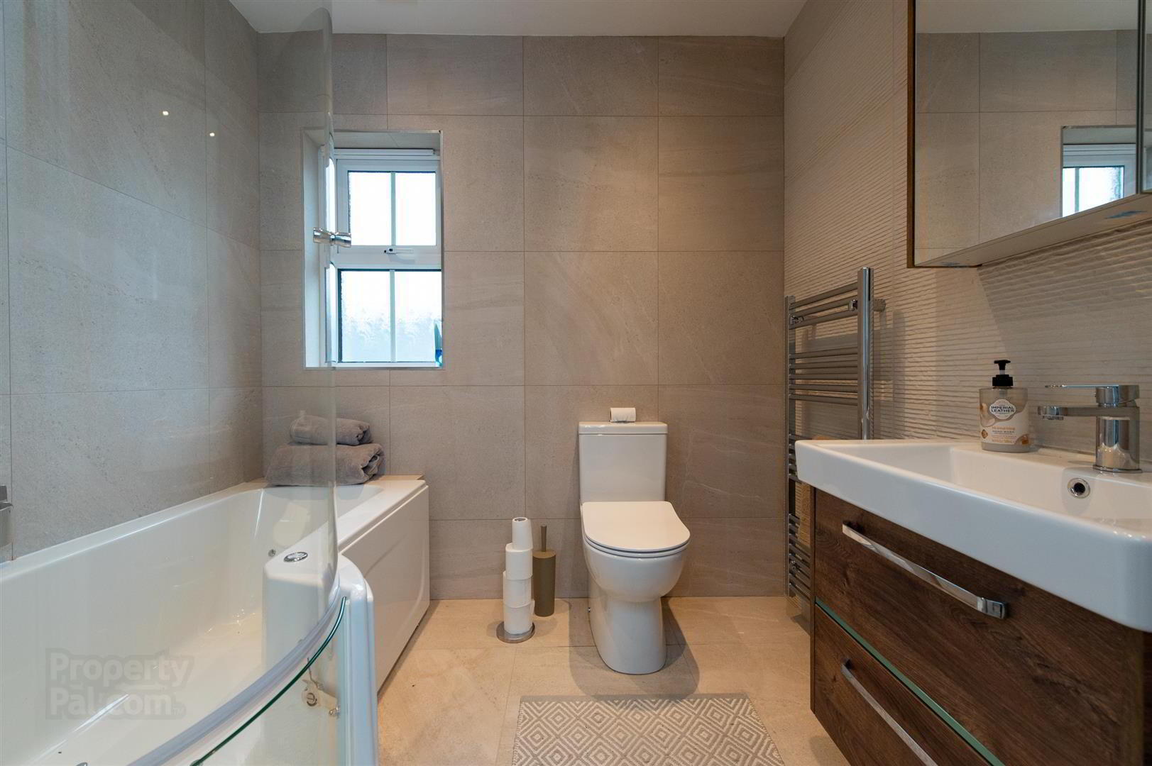 West Wing, 23 The Craig Road 12 of 20