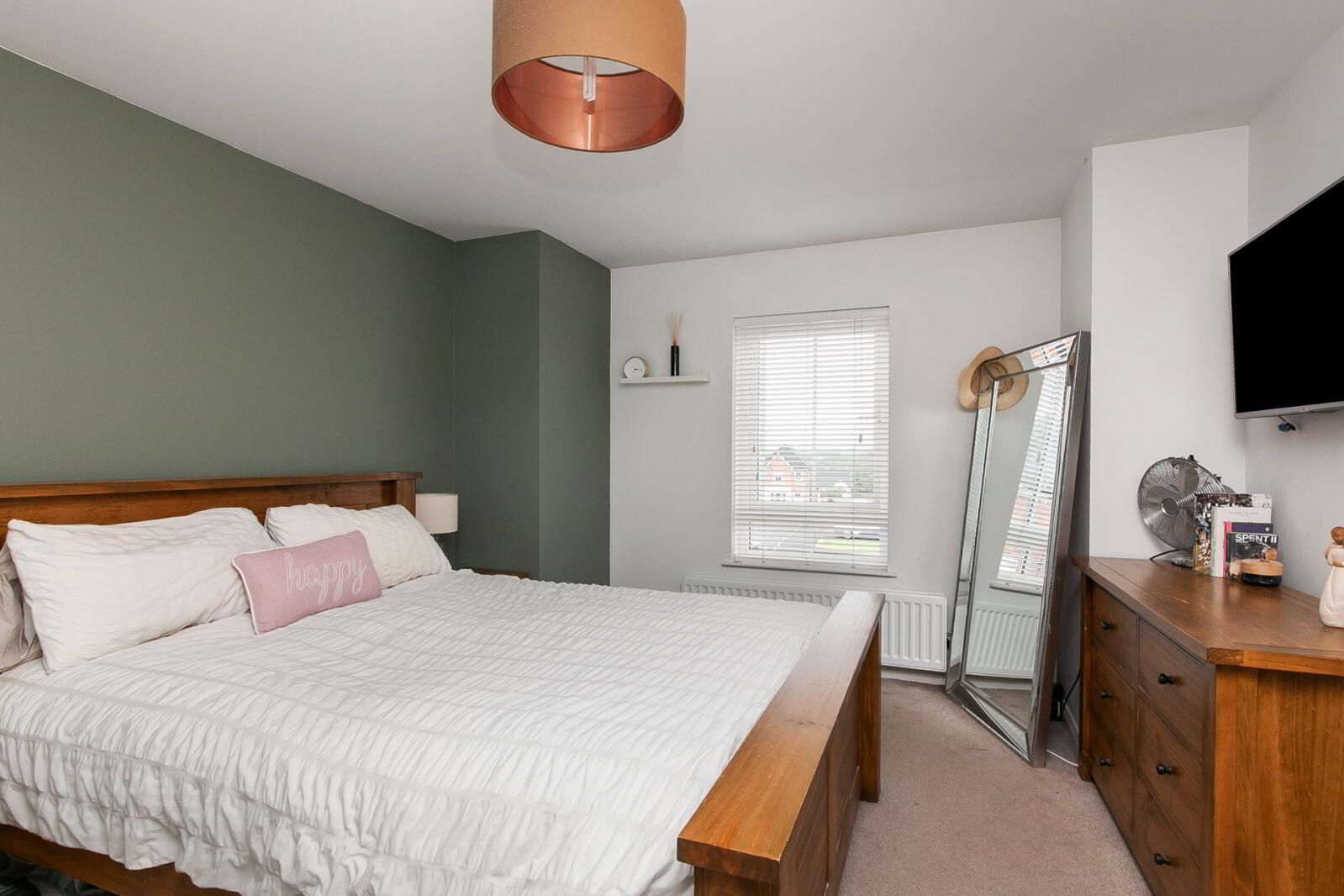 6 Foxton Crescent 16 of 28