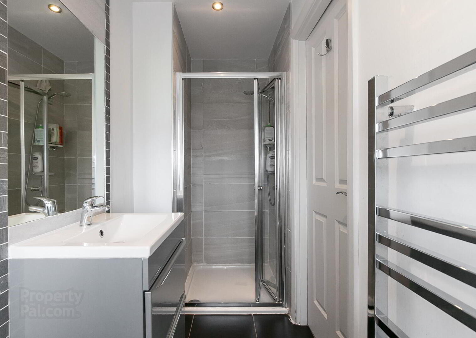 6 Foxton Crescent 22 of 28