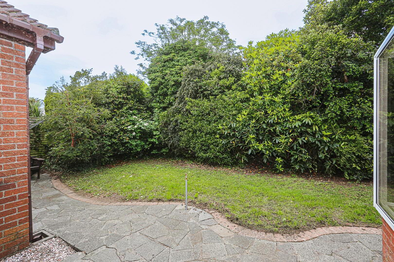 14 Ambleside Drive 3 of 15