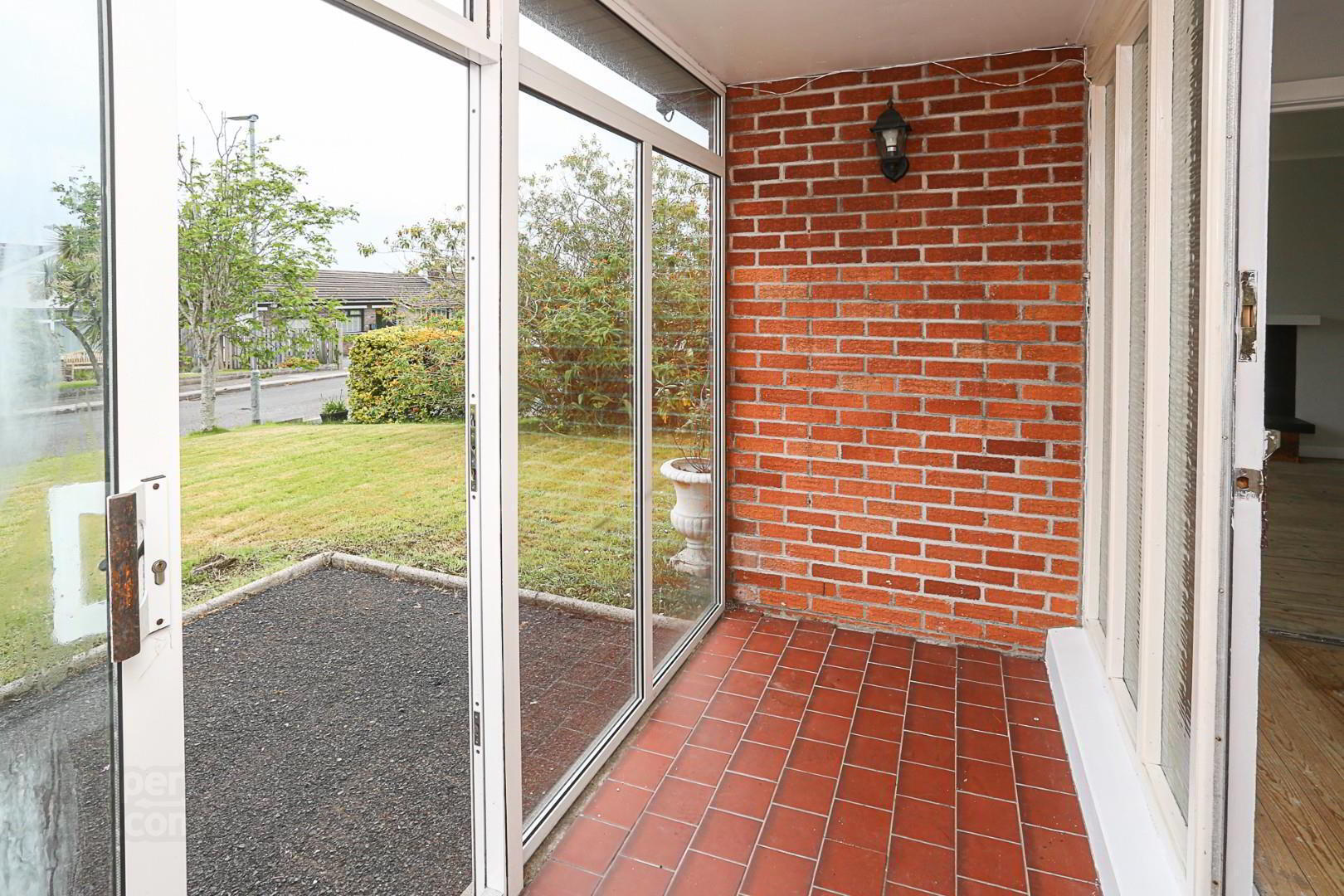 14 Ambleside Drive 9 of 15