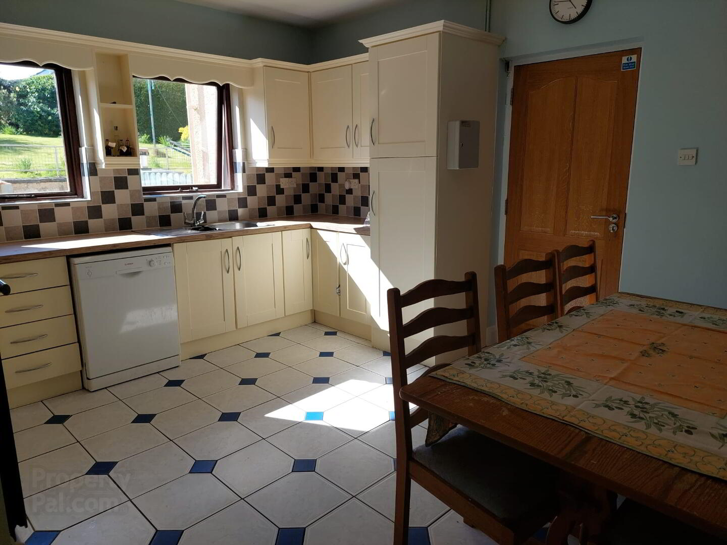 115 Baronscourt Road 3 of 16