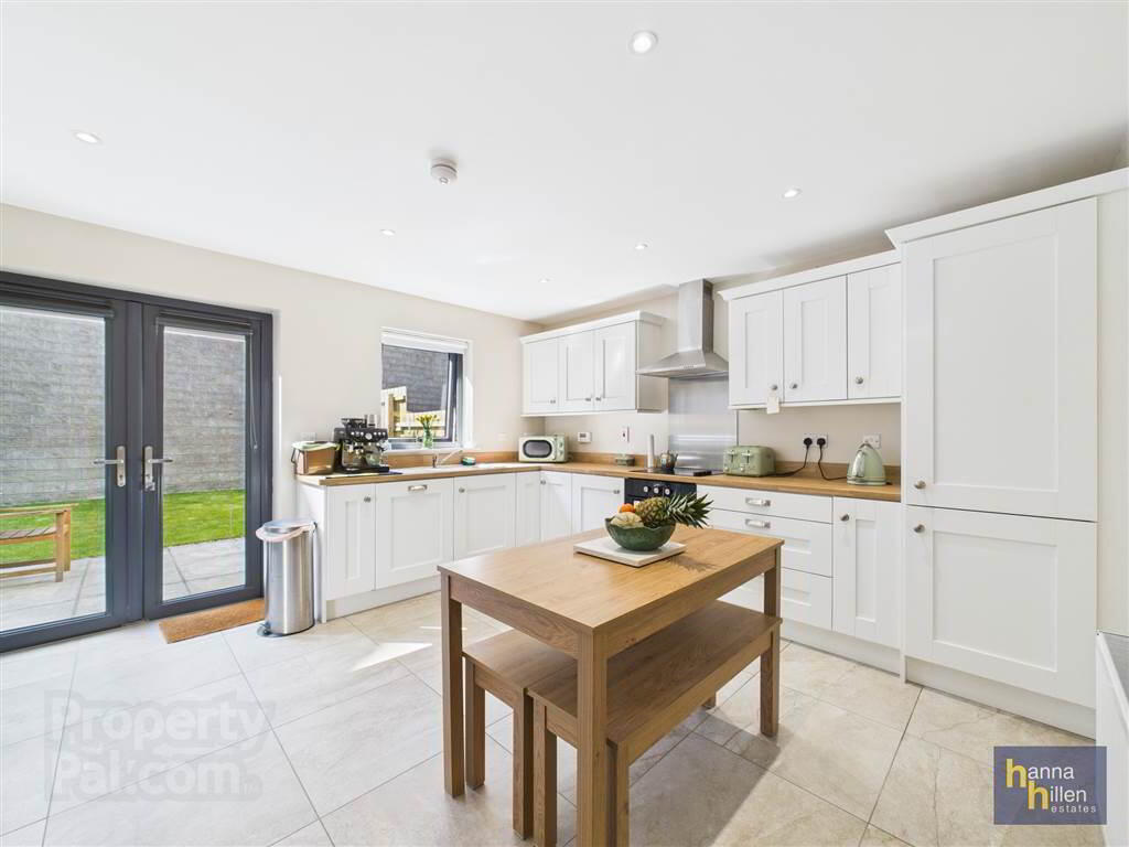 17 Dargan Close 4 of 20