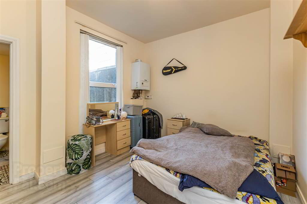 21 Dunluce Avenue 7 of 22