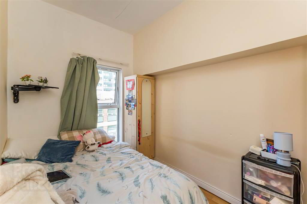 21 Dunluce Avenue 18 of 22