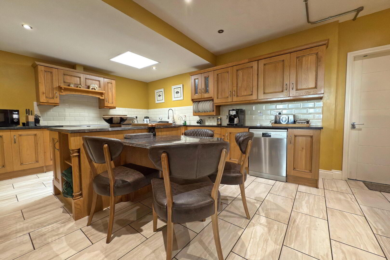 50 Eglinton Street 6 of 29