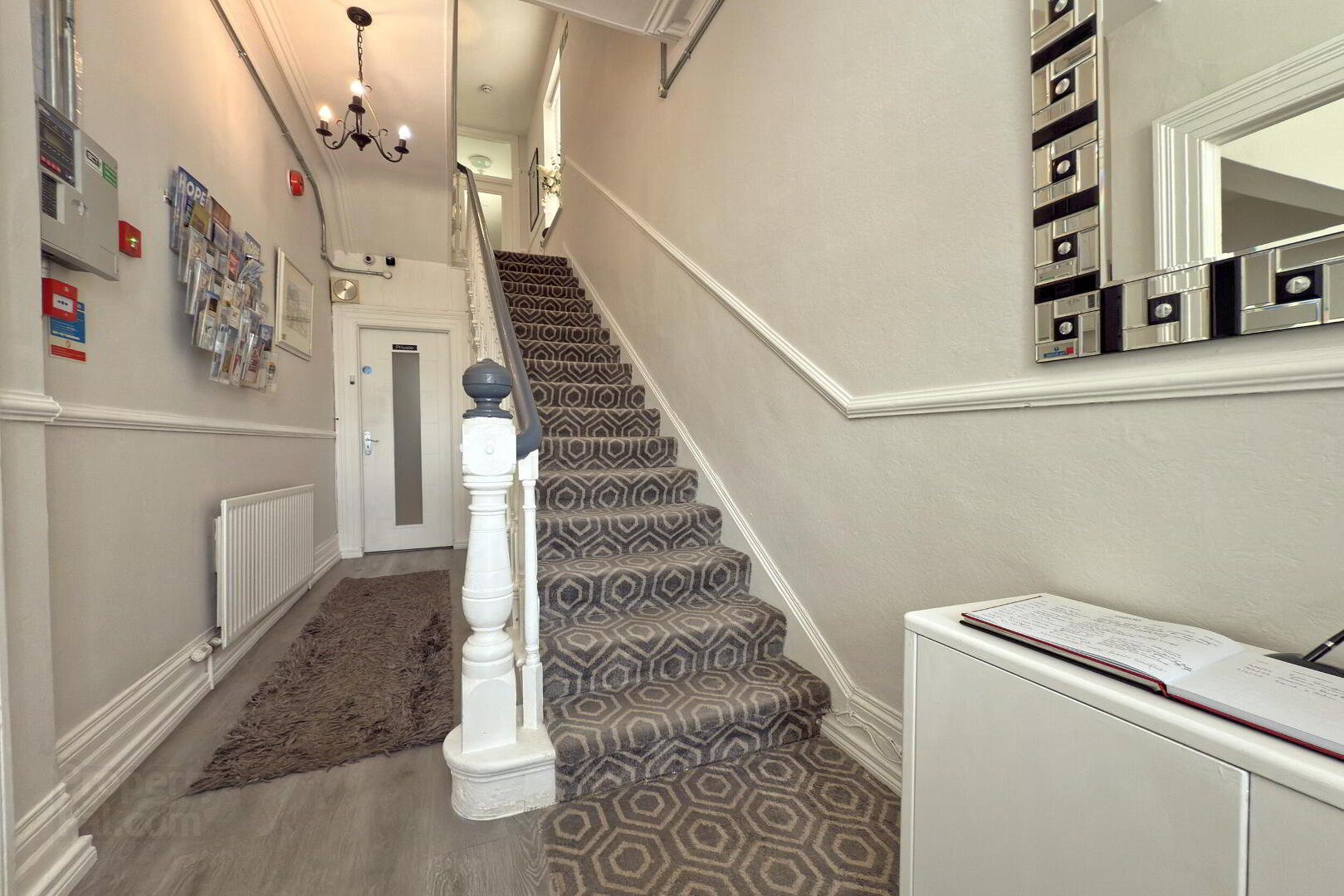 50 Eglinton Street 5 of 29