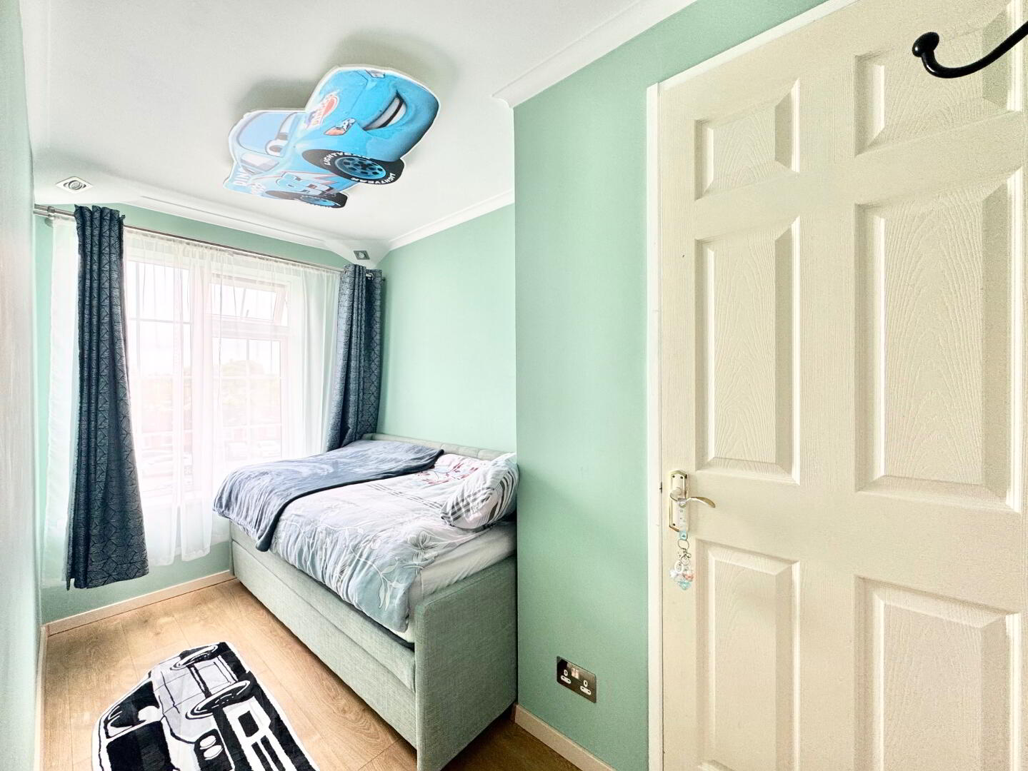 27 Lammy Drive 16 of 22