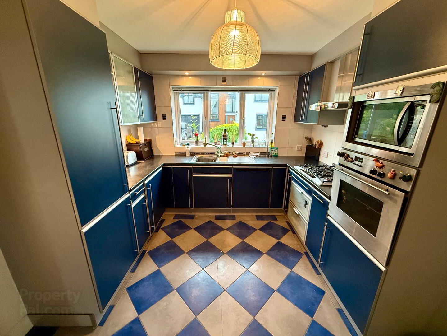 8 Dunhugh Manor 5 of 19
