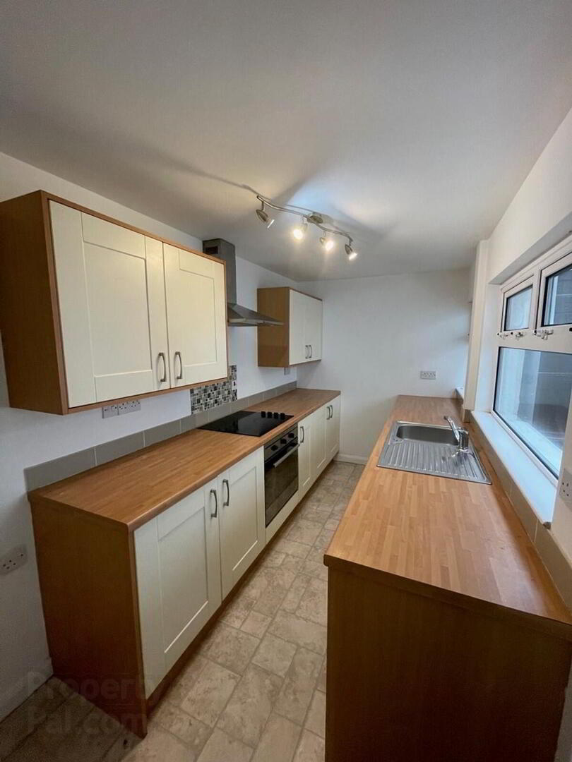 23 Ravenscroft Street 6 of 13