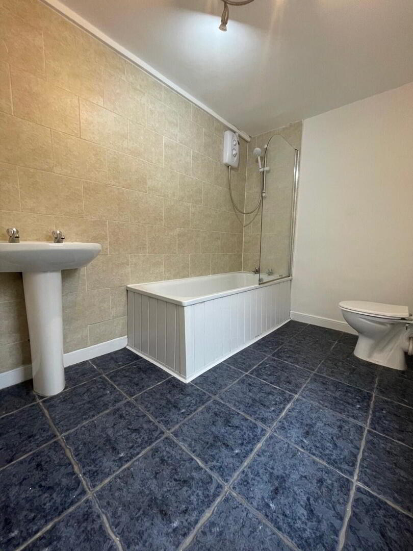 23 Ravenscroft Street 7 of 13