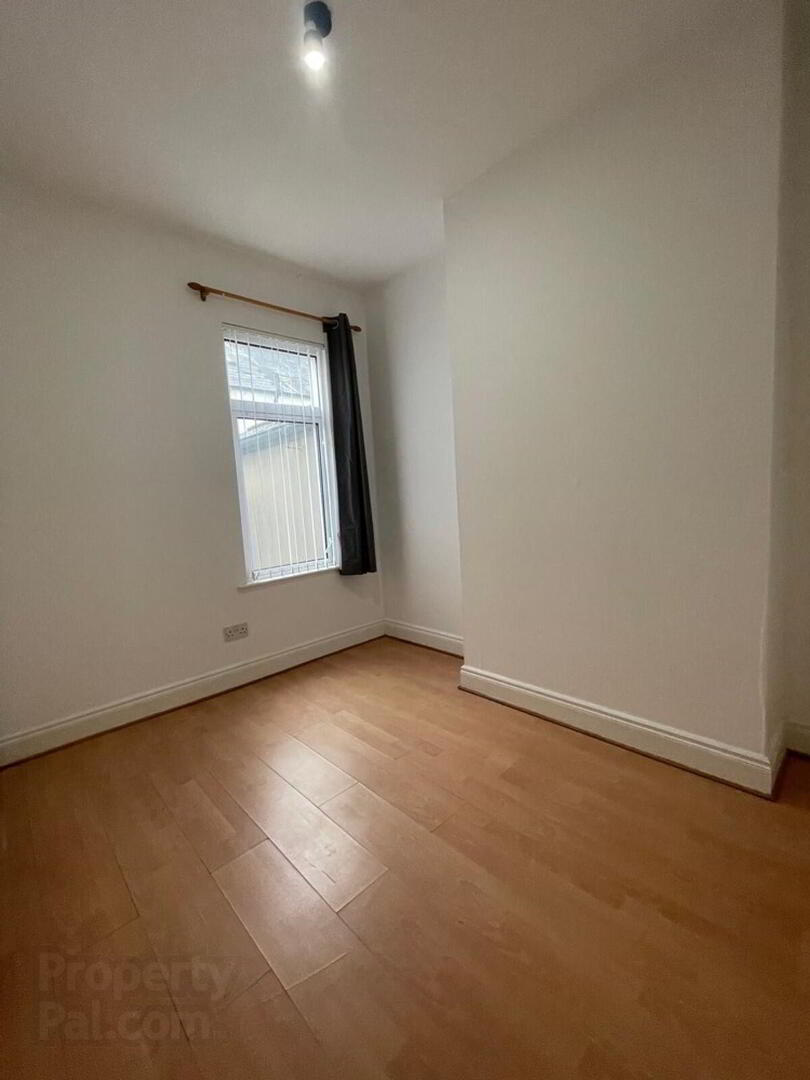23 Ravenscroft Street 10 of 13