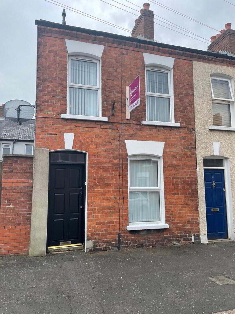23 Ravenscroft Street 1 of 13