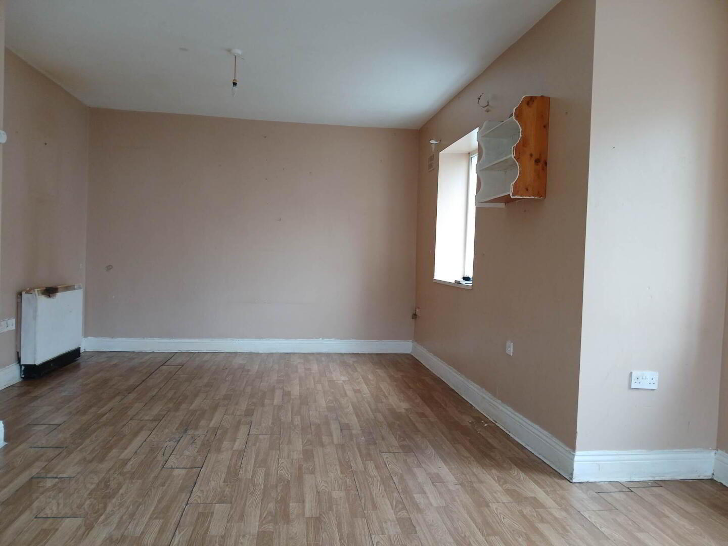 11 Elworth Court 4 of 13