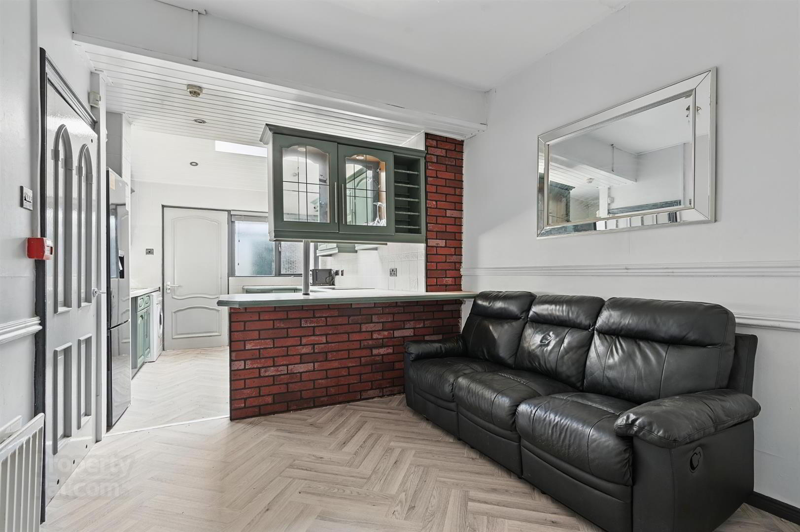 18 Collingwood Avenue 5 of 14