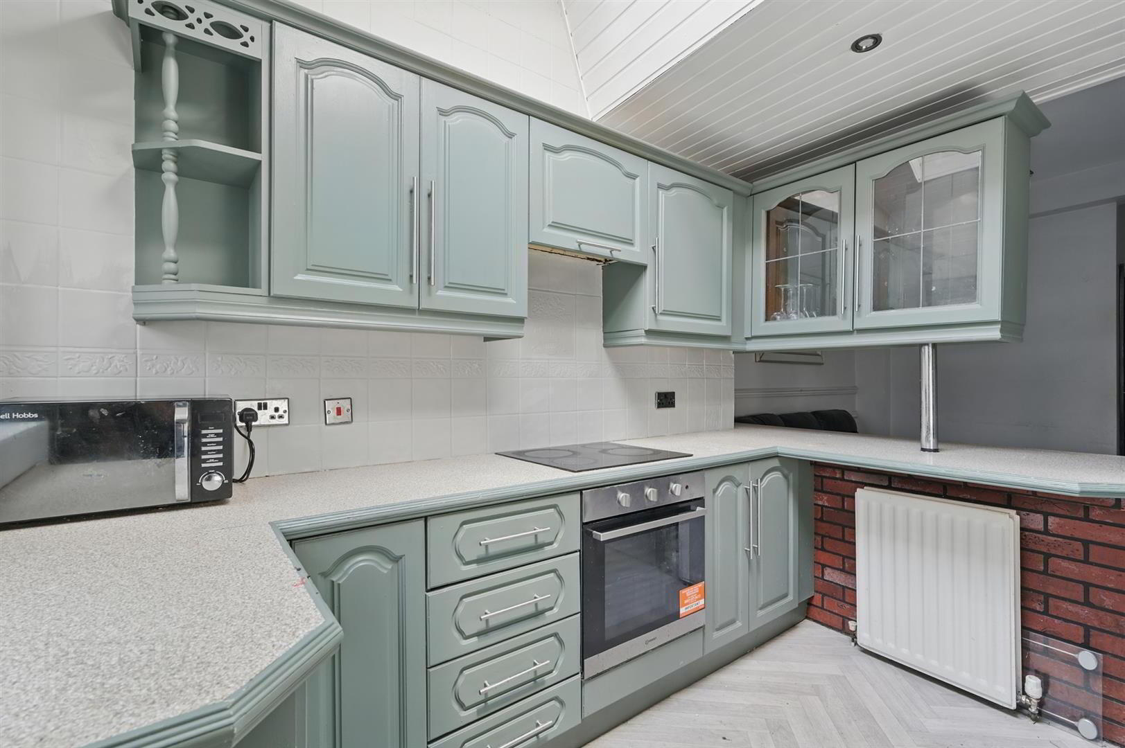 18 Collingwood Avenue 7 of 14