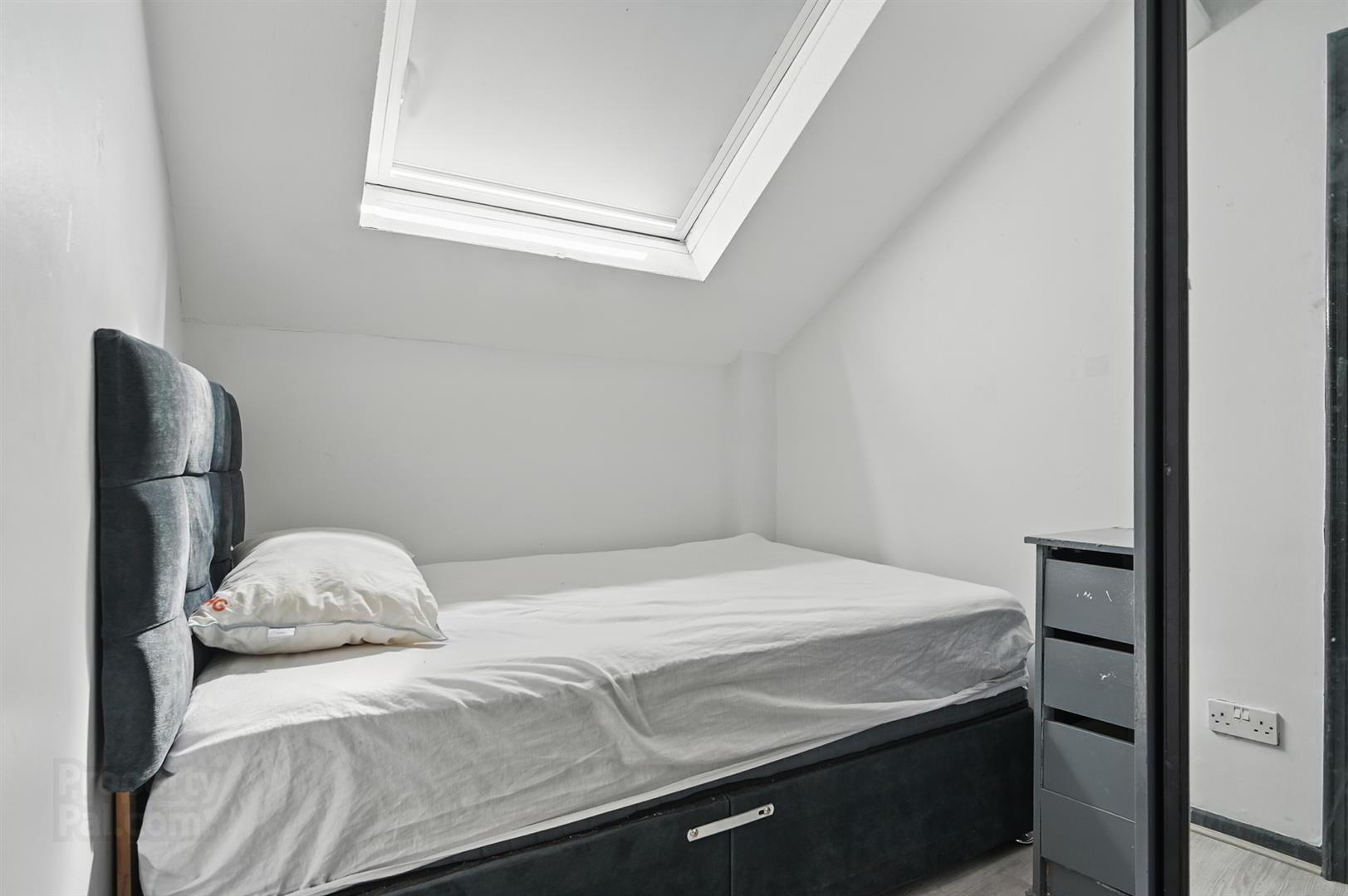 18 Collingwood Avenue 13 of 14