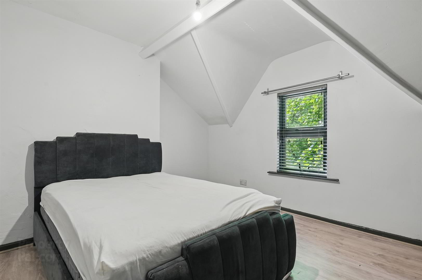 18 Collingwood Avenue 12 of 14
