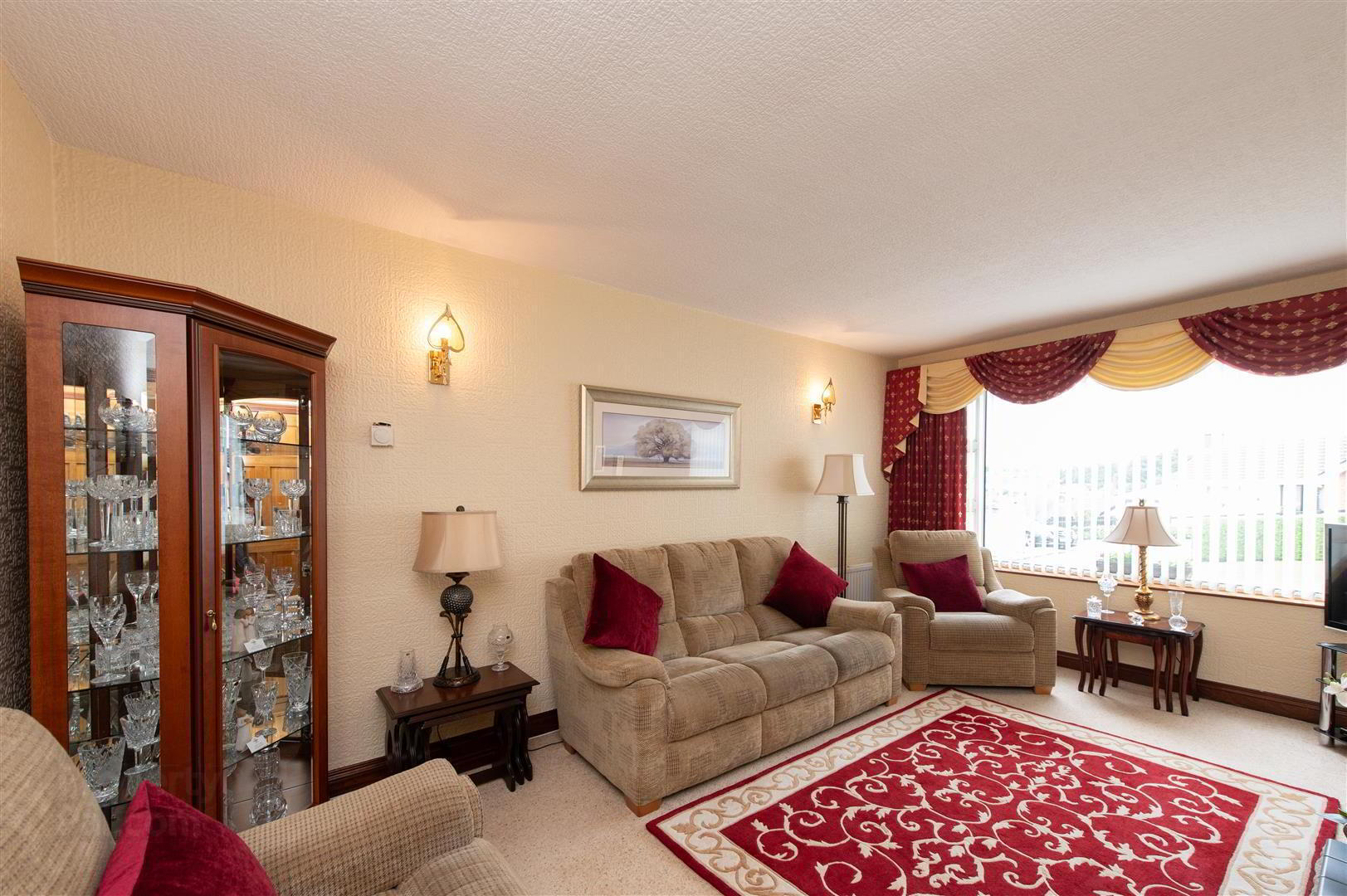 16 Knockchree Road 4 of 28