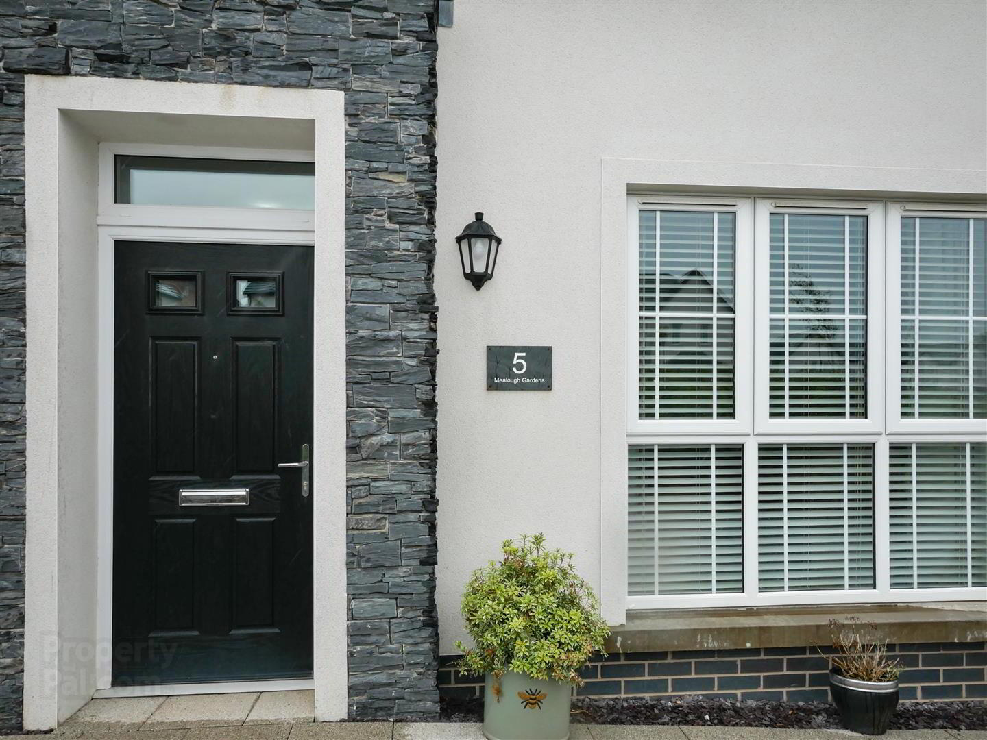 property description image