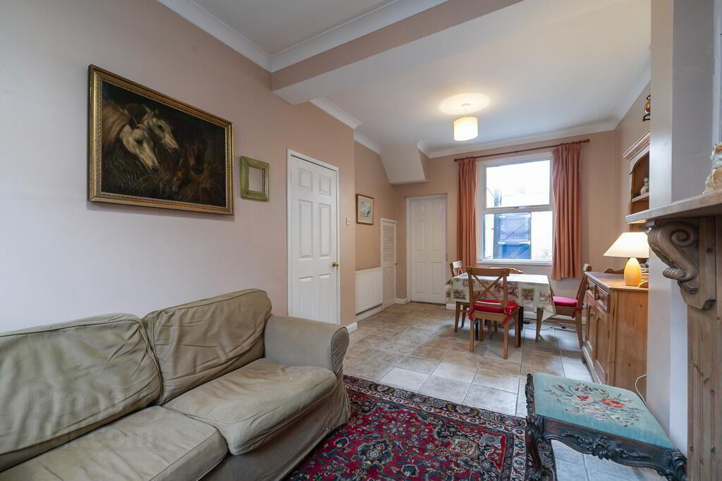 21 Ravenscroft Street 6 of 21