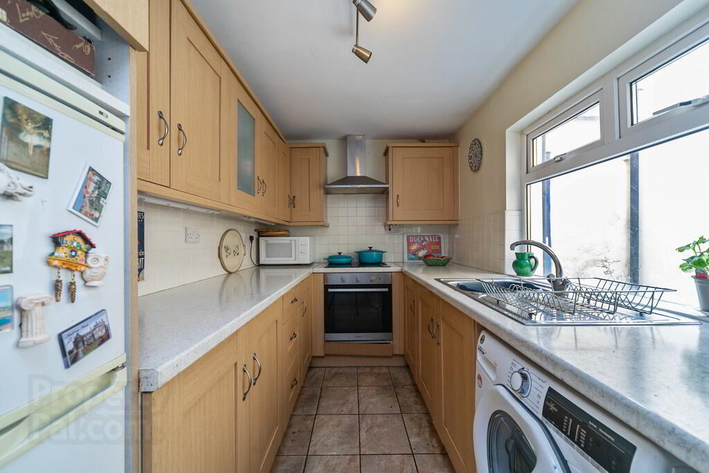 21 Ravenscroft Street 10 of 21
